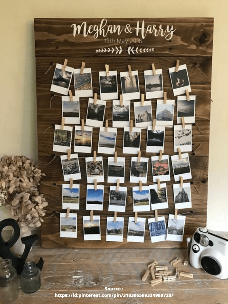 Buat Satu Papan Khusus untuk Meletakkan Foto Polaroid